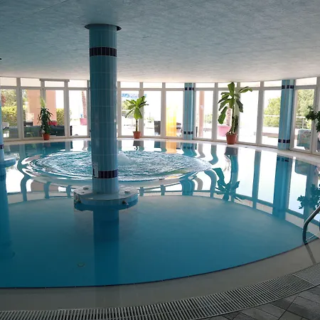 Marina Hotel 4*