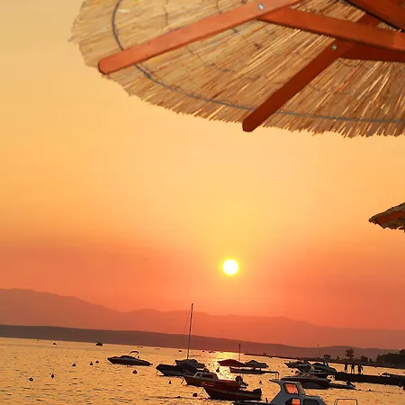 Marina Hotel