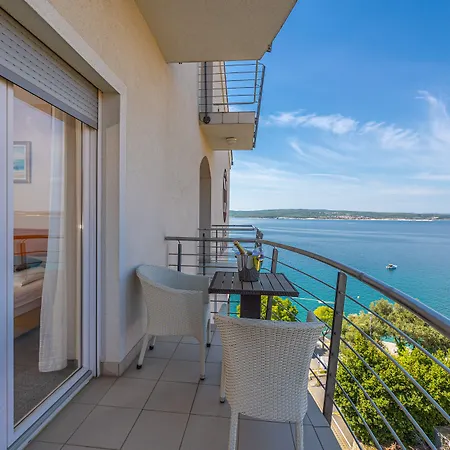 Marina Hotel 4*