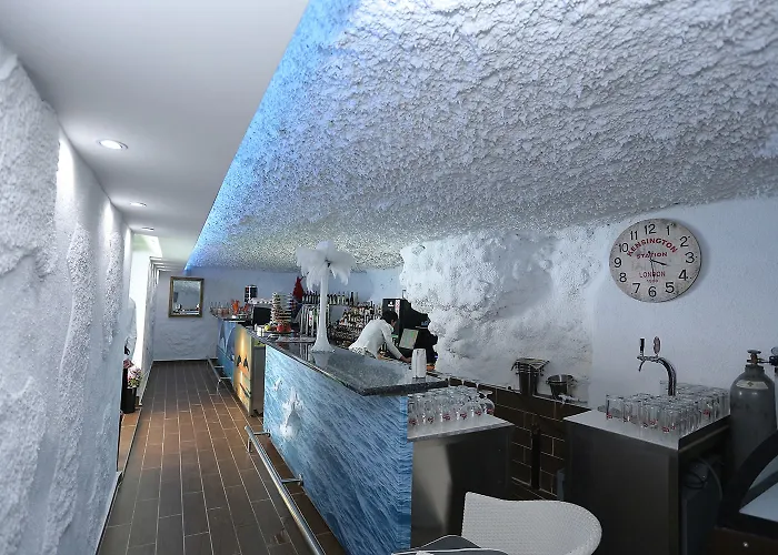 马里纳酒店 酒店 塞尔瑟